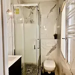 Elegant Area And Center Of Paris